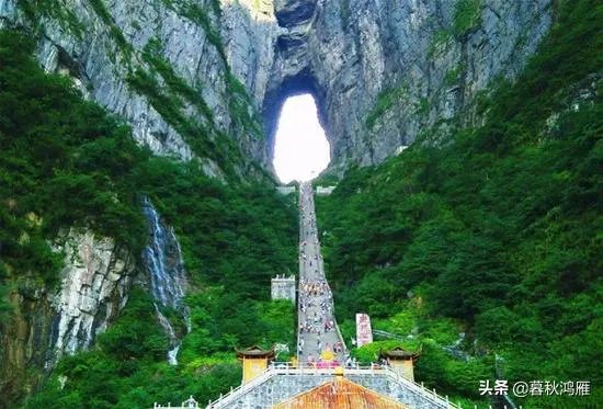 女大学生在张家界翼装飞行失踪,定位和手机都没带,生还的可能性大吗?