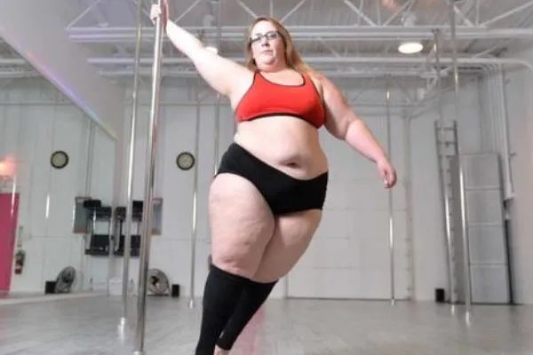 世界上最重的钢管舞娘:重达236斤(却丝毫比不一般人差)