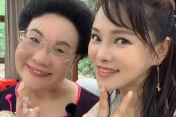 伊能静的婆婆都开始代言产品，这是为了蹭伊能静的热度吗？