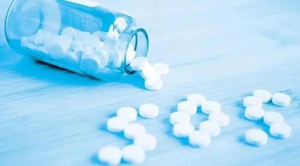 托病友寄救命药到货后变肥皂，快递公司会怎么处理这件事？