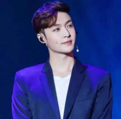 张艺兴谈网暴,三句话不离责任二字,你觉得他是正能量艺人吗?