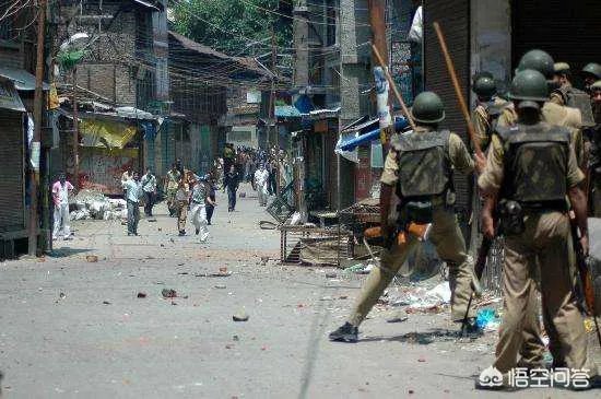 印度如此贫穷，为何军力却十分强大？