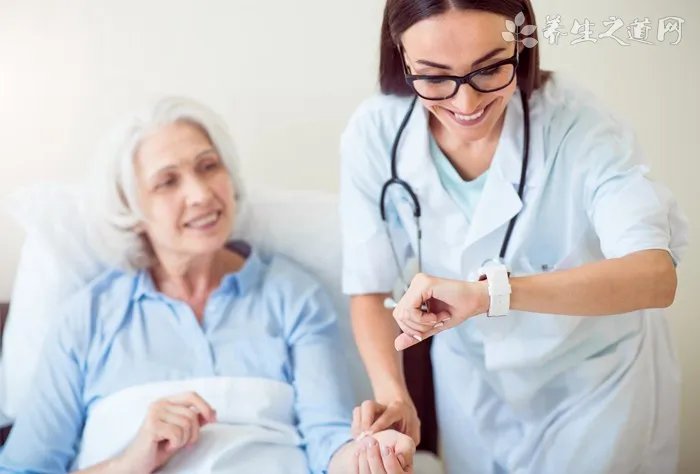 滑翔伞空中相撞 玩滑翔须知的常识