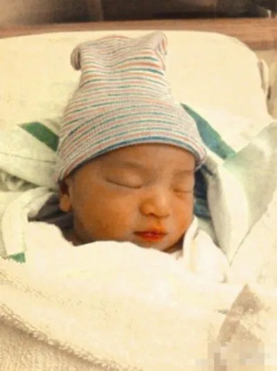 宋柯现任老婆身份成谜 46岁喜得爱女难掩激动之情