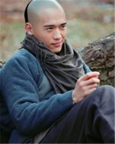 宫锁连城高云翔吻戏曝光 为救宋连城万箭穿心