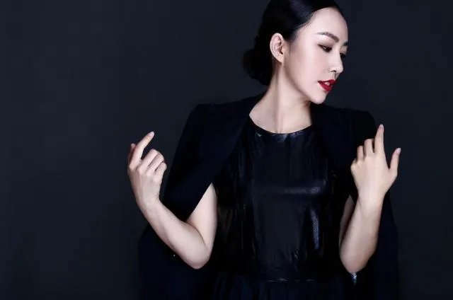 朱娜与王茜华象吗？