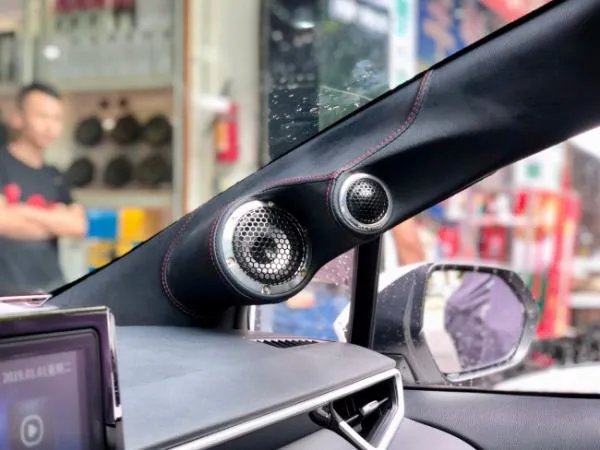 请问怎么改装丰田卡罗拉好看?