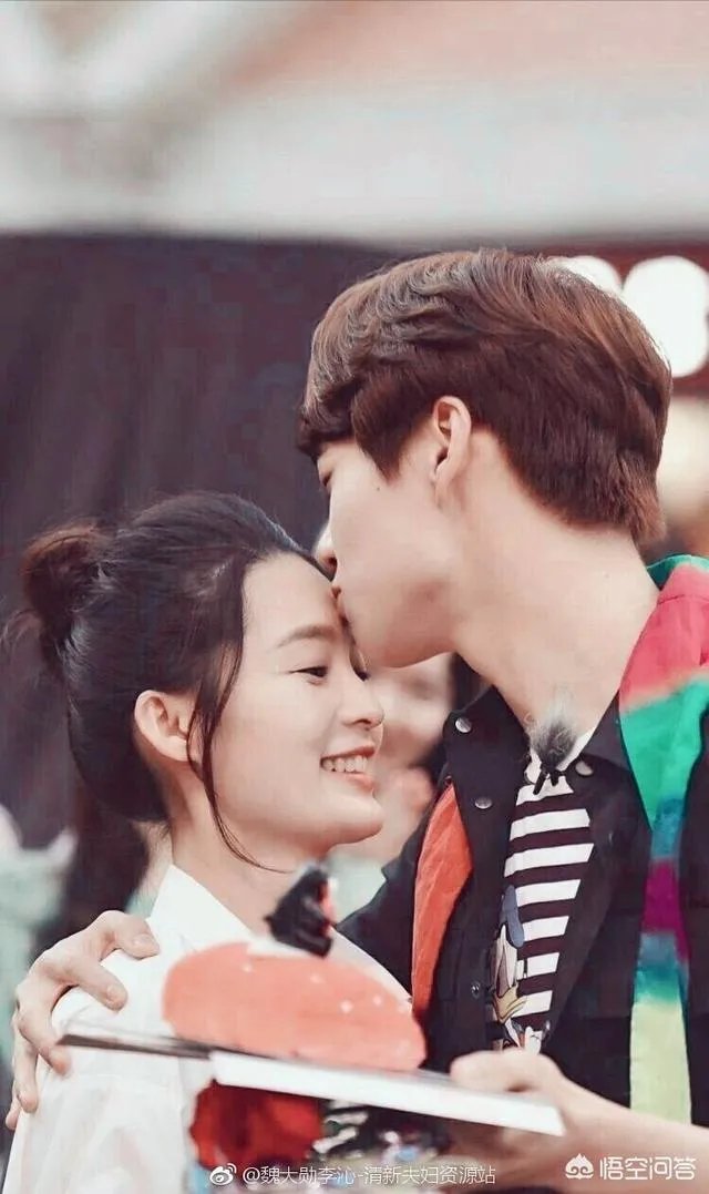 我们相爱吧里面的吻是真的吗？