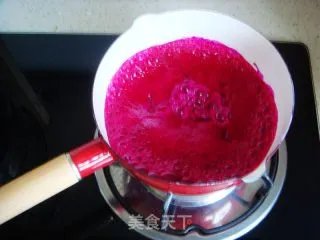 莲蓉花朵和果子