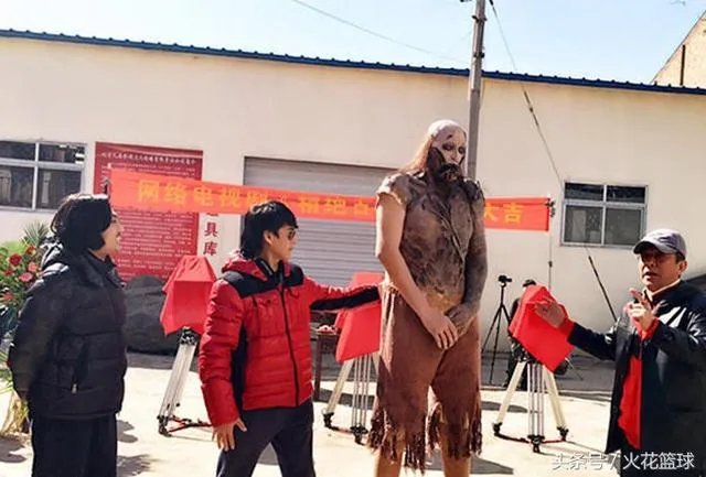 孙明明和姚明哪个高