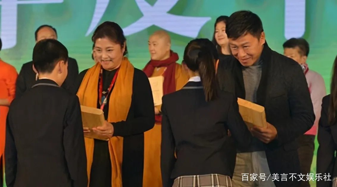 胡亚捷离婚经历