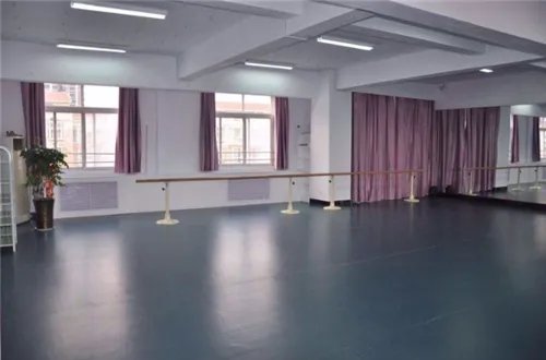 地板塑胶多少钱一平方 塑胶地板一般怎么铺