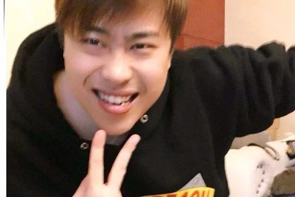 卢本伟什么时候可以复出 一直在高调的刷存在感