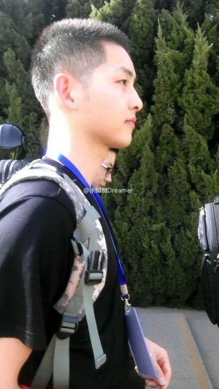 宋仲基到长沙录制《快本》，你最想对他说什么？