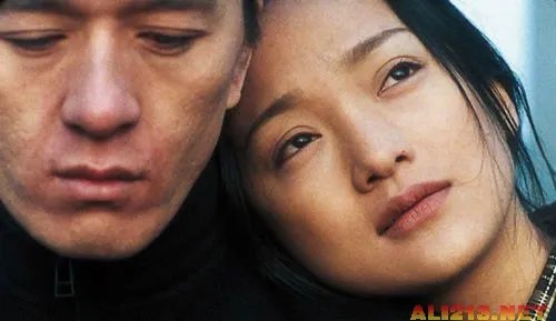 周迅谢霆锋恋情被爆 盘点周迅20年的8任男友