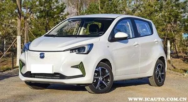 两厢车推荐5到8万女士自动挡