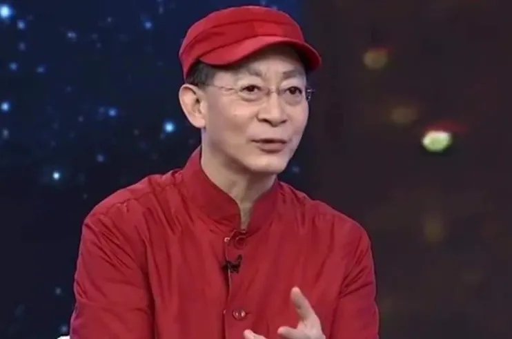 六小龄童与妻子结婚32周年，两人是怎样保持恩爱状态的？