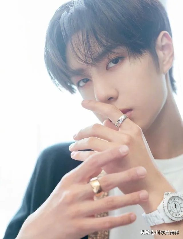 作为一个男生,超级喜欢肖战王一博怎么办?