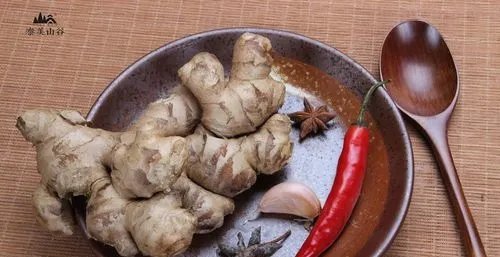 生姜与干姜的功效与作用，区别与禁忌及注意事项