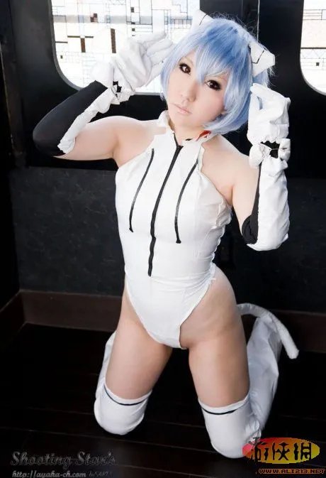 EVA爆乳凌波丽 性感女神让你惊心动魄