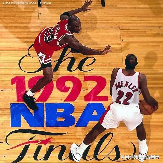 乔丹在打不过活塞时，选择和同届的奥拉朱旺抱团，可以几个冠军？