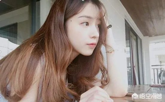 斗鱼二珂又发新专辑了，为什么她之前在熊猫没有火起来？