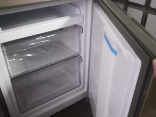 冰箱冷藏室结冰怎么回事