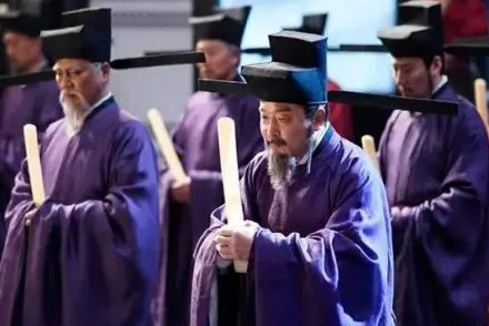 吕夷简与范仲淹有什么恩怨?二人后来为何会一致对外?