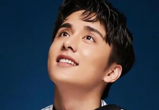 张新成在《以家人之名》频繁出演哭戏，如何评价他的哭戏？