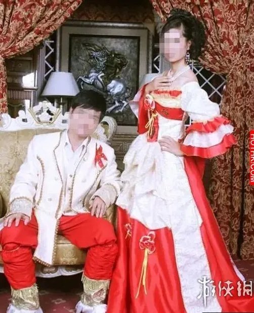 确定没欠摄影师钱？结婚照拍成冥婚照？这下场好惨啊