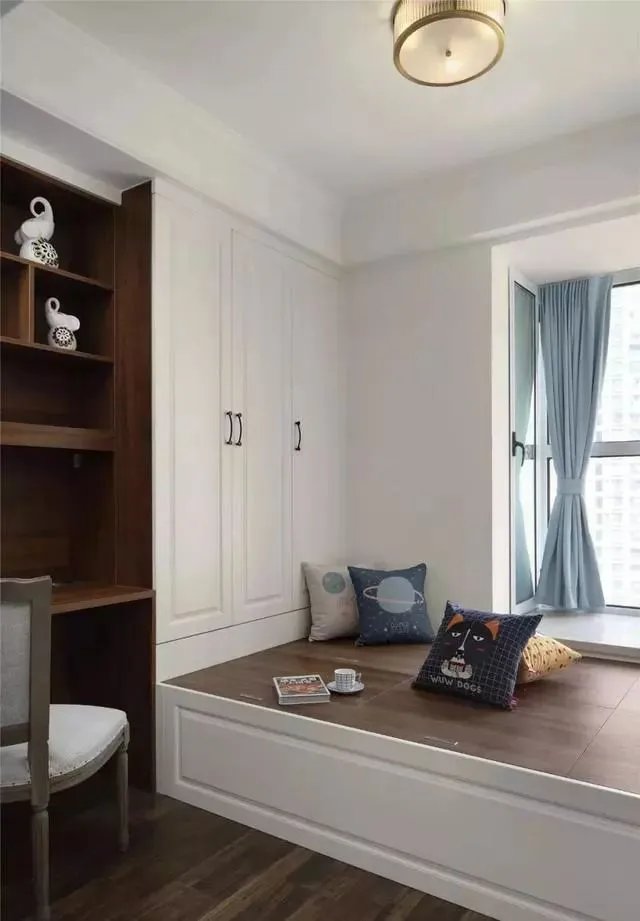 小户型≠蜗居！35款卧室榻榻米设计，太实用了！