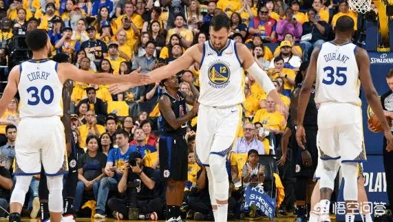 西部季后赛勇士121：104快船，库里38+15+7他是球队获胜的关键球员吗？