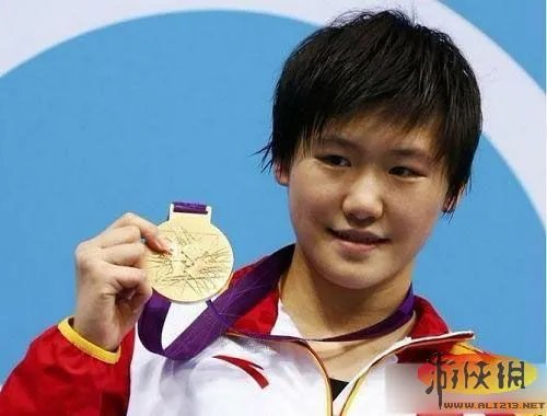 获得两块金牌后 外媒连续逼问叶诗文是否吃药 