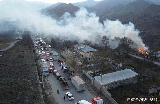 移交土地前亚美尼亚人紧急撤离，为什么会含泪烧房子？