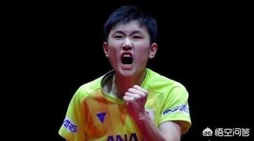 中公赛男单焦点赛,张本智和气势汹汹4-1击败黄镇廷晋级4强,全程怒吼!你怎么看?