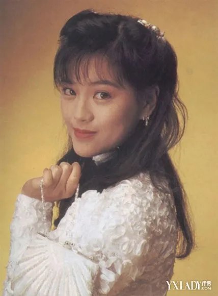 刘小慧演唱会重登舞台曾经夜总会卖唱遭冷遇