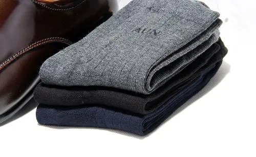 aun袜子为什么那么贵  脚出汗穿什么袜子好