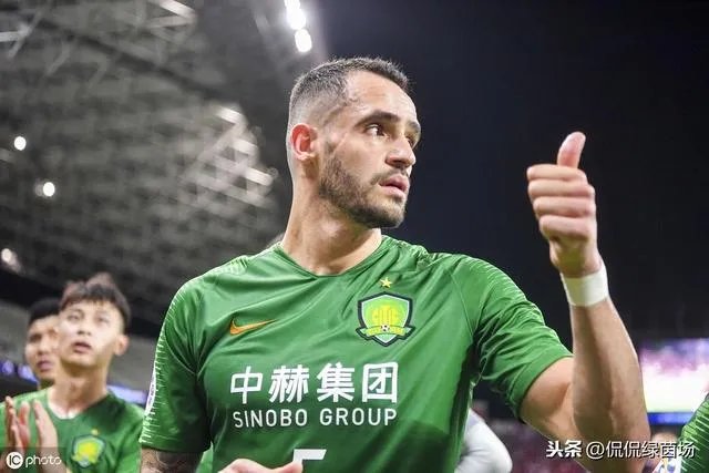 争议点球,国安2-0击败华夏,如何从专业的角度分析这场比赛?如何使用VAR技术?