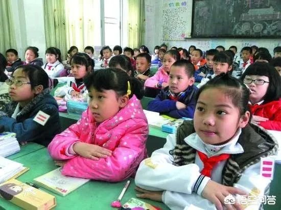 一个班级如果管不住，或者老师不敢管可以乱到什么程度？