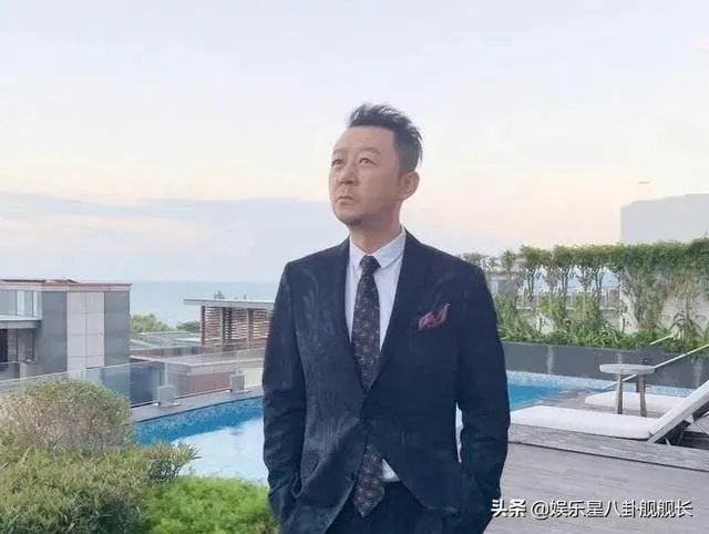 如何看待演员郭涛在自己的书中讲述的打女人事件和衡量女性的标准?