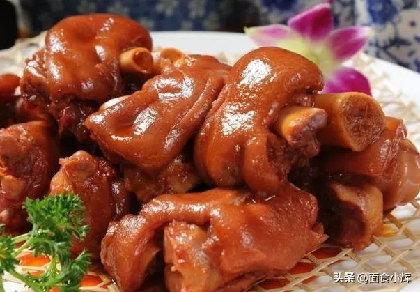 电饭煲能够煲压猪蹄吗？知道的能不能把过程写出来？