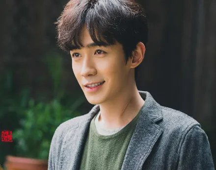 《重启之极海听雷》吴邪为什么会得肺癌 原著中又是什么样的