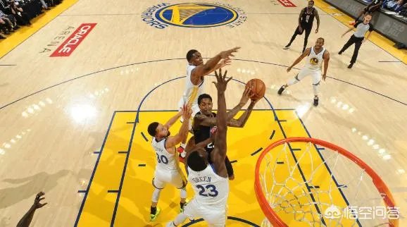 西部季后赛勇士121：104快船，库里38+15+7他是球队获胜的关键球员吗？