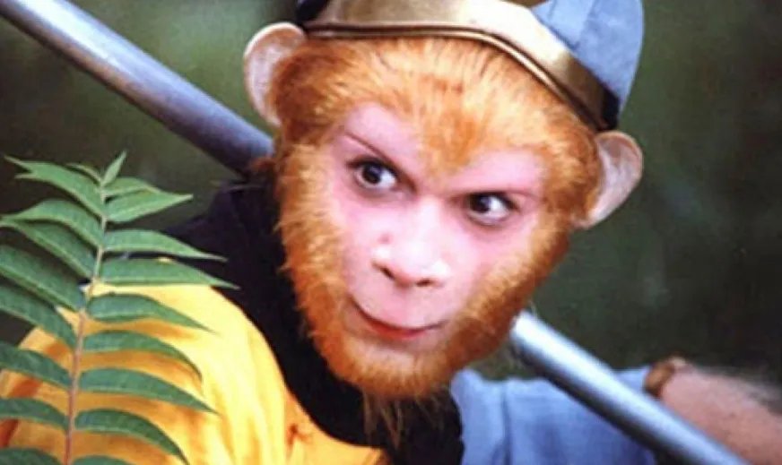 六小龄童与妻子结婚32周年,两人是怎样保持恩爱状态的?