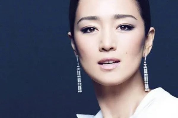 如何评价巩俐在第76届威尼斯电影节走红毯时的表现？