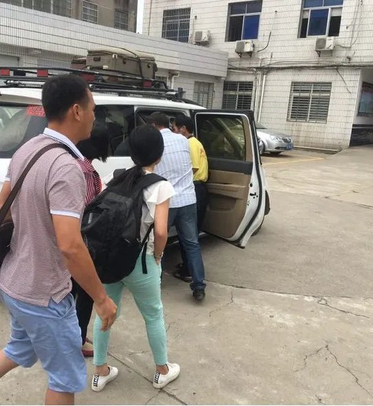 女儿身陷传销父母如何求其回乡？