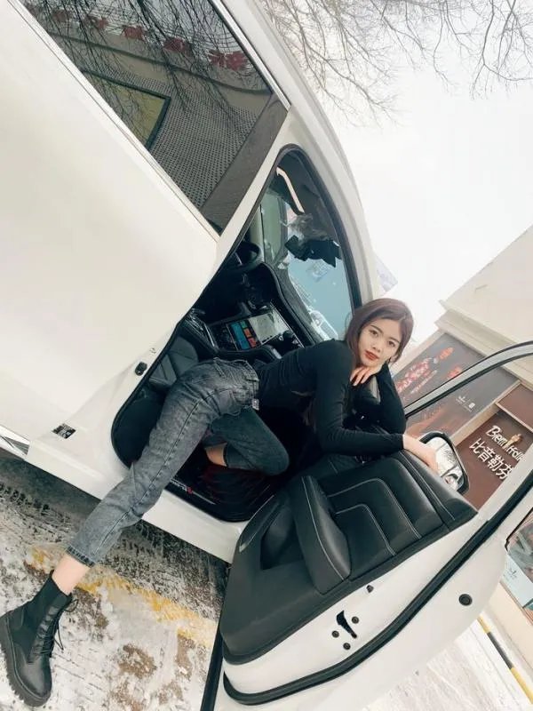 【媳妇当车模】我的星的我伴！ 高清大图来袭！！！