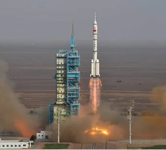 神舟九号与谁对接