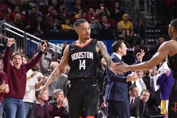 杰拉德格林弹跳