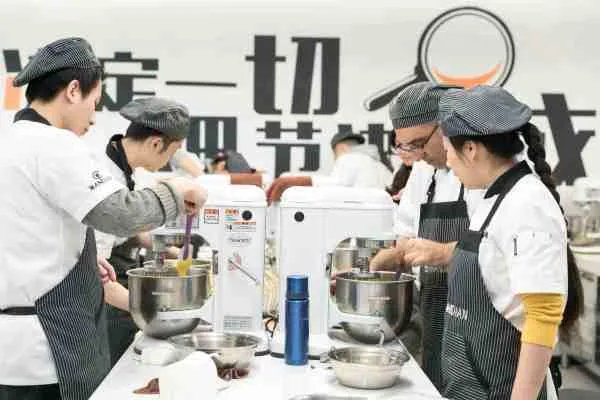 哪里有比较好的烘焙培训？